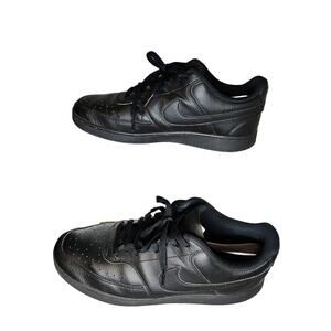NIKE
COURT VISION LOW
MENS LIFESTYLE SHOES Size 11